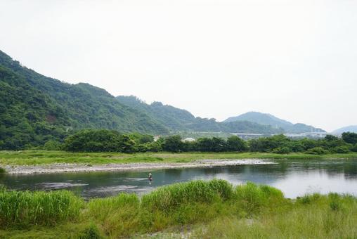 穏やかに流れる 穏やかに流れる 川,川面,風景の写真素材