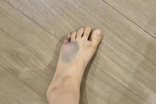 アオジ 足,足の指,女性の写真素材