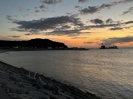 夕焼けの海 夕焼けの海 海,夕焼け,夕方の写真素材