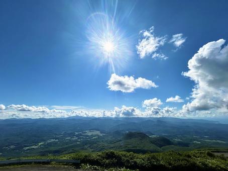 青空と雲と地平線 青空と雲と地平線の写真