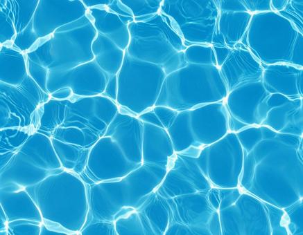 ウォーターブルーの水面反射 ウォーターブルーの水面反射の写真