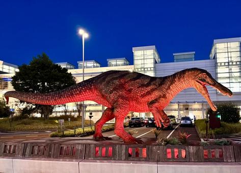 福井駅恐竜のモニュメント 北陸の地方都市 福井駅恐竜のモニュメント 北陸の地方都市 福井駅,夜,ライトアップの写真素材