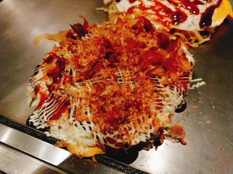 関西風お好み焼き お好み焼き,関西風,ソースの写真素材