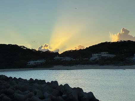 雲の夕日 雲の夕日の写真
