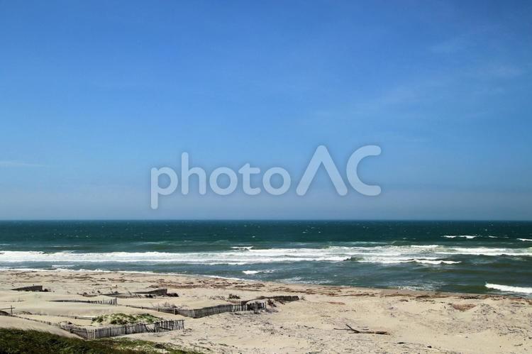 夏の国安海岸風景 夏,海辺,白波の写真素材