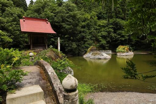 月不見の池1 月不見の池1 月不見の池,寺院,風景の写真素材