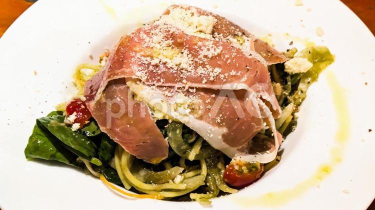 生ハムの冷製パスタ パスタ,冷製パスタ,生ハムの写真素材