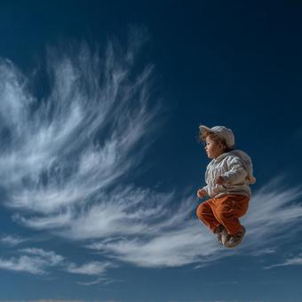 空飛ぶ赤ちゃん 空飛ぶ赤ちゃんの写真