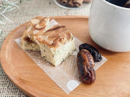 紅茶のパウンドケーキとデーツ デーツ,素材,イメージの写真素材