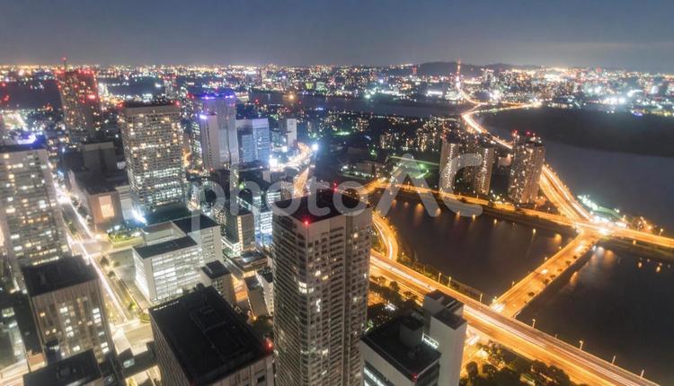 都会の夜の街 日没,日本,観光の写真素材