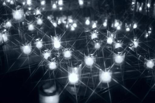 きらめく無数の白いキャンドル キャンドル,ライトアップ,イルミネーションの写真素材