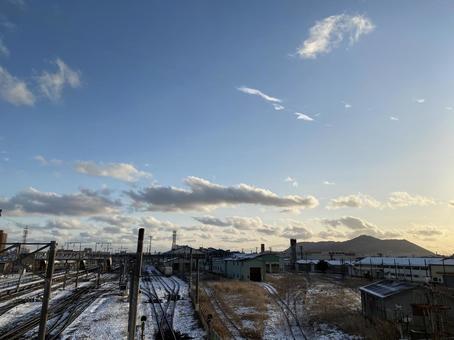 冬の函館山 冬の函館山 空,町並み,夕方の写真素材