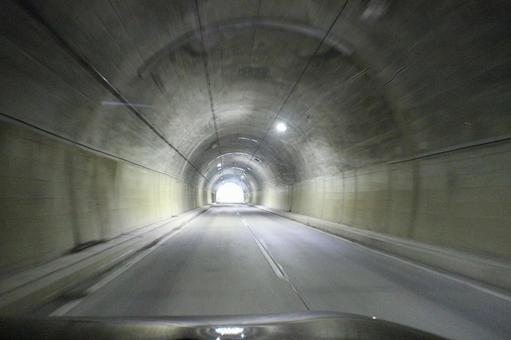 トンネル トンネル 道路,路面,運転の写真素材