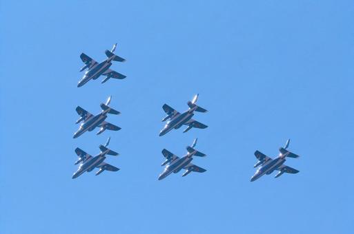 飛行機が飛ぶ 飛行機が飛ぶの写真