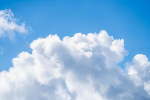 青い空と白い雲 青い空と白い雲 空,青色,雲の写真素材