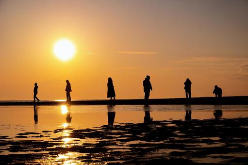 父母ヶ浜の夕日 父母ヶ浜の夕日 夕暮れ,夕焼け,ノスタルジックの写真素材