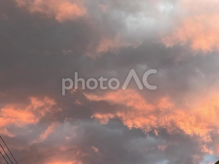 夕暮れの空 夕焼け,空,赤空の写真素材