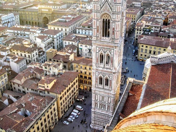 イタリア・フィレンツェの街並み 旅,フィレンツェ,教会の写真素材