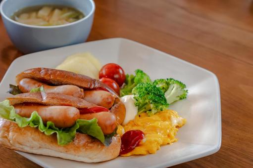 ホットドッグの朝食 ホットドッグの朝食 朝食,洋食,ホットドッグの写真素材