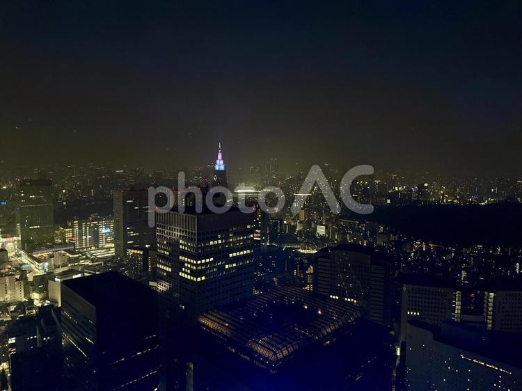 夜の東京上空　曇りの日 夜空,春霞,曇りの写真素材