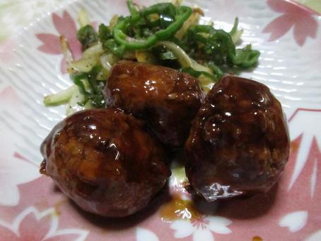 ミートボール ミートボール ミートボール,定食,食事の写真素材
