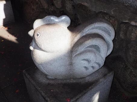 保久良神社の十二支の石像　トリ 酉,鳥,トリの写真素材