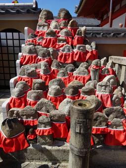 六波羅蜜寺の石仏群 六波羅蜜寺の石仏群 六波羅蜜寺,空也上人,西国第十七番の写真素材