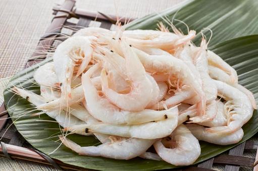 富山湾で獲れた白えびの釜揚げ 富山湾で獲れた白えびの釜揚げ 白えび,釜揚げ,富山湾の宝石の写真素材