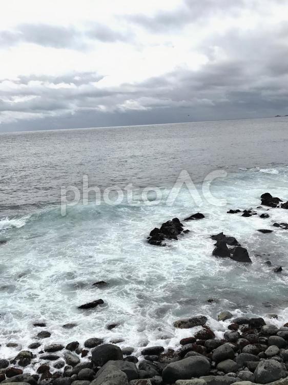 伊豆稲取の海 海,波,風景の写真素材
