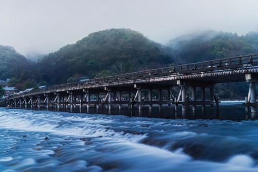 Togetsukyo Bridge in the rain, JPG Togetsukyo Bridge in the rain, JPG