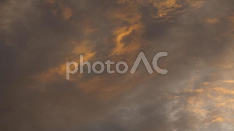 幻想的な夏の夕焼け 夕焼け,夏,茜色の写真素材