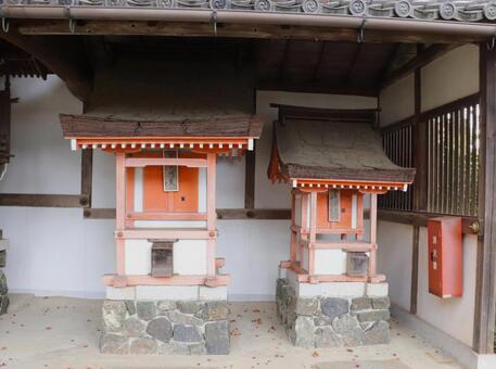 善峯寺　鎮守社毘沙門堂・護法堂 善峯寺,鎮守社,毘沙門堂の写真素材