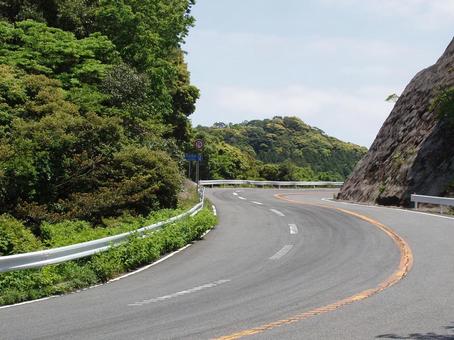 山道~曲がりくねった道~ 山道~曲がりくねった道~の写真