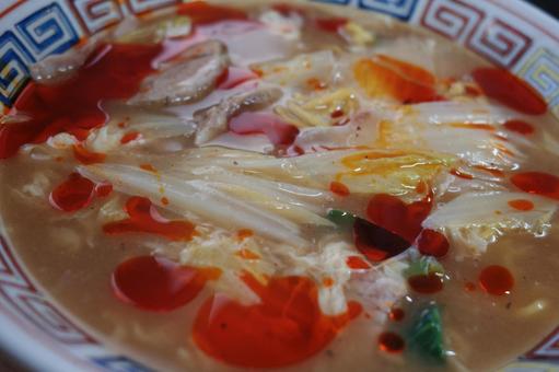 酸辣湯麺 酸辣湯麺の写真