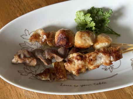 やきとり やきとり プレート,肉,おいしいの写真素材