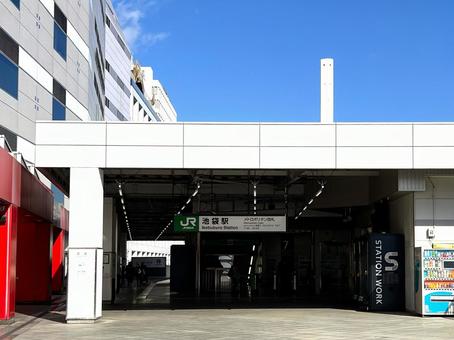 池袋駅メトロポリタン改札 池袋駅,駅前風景,風景の写真素材