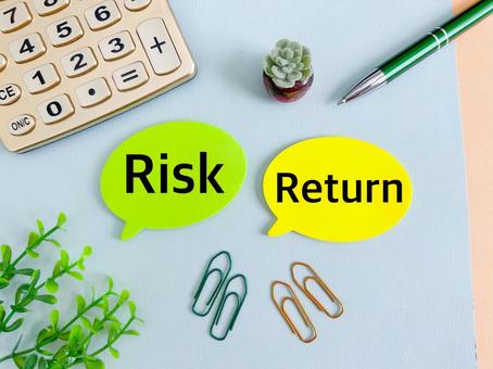 リスクとリターン RISKとRETURN リスクとリターン RISKとRETURN リスク,リターン,利益の写真素材