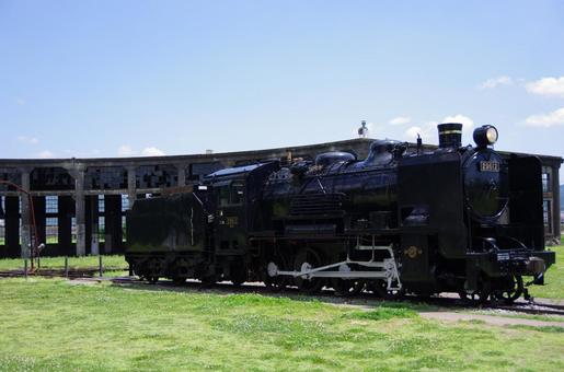 Photo, type 9600, steam locomotive, bungo mori roundhouse park, 