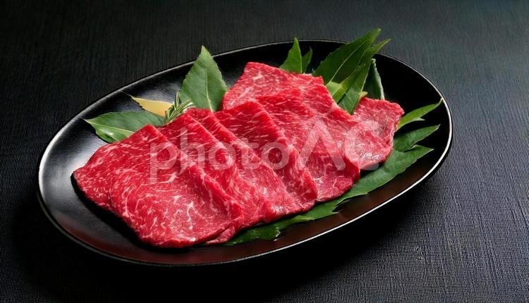 霜降り牛肉の 薄切り 牛肉,薄切り肉,霜降り肉の写真素材