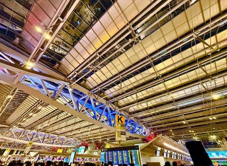賑わうモダンなスワンナプーム国際空港 賑わうモダンなスワンナプーム国際空港 空港,出発ロビー,モダンの写真素材