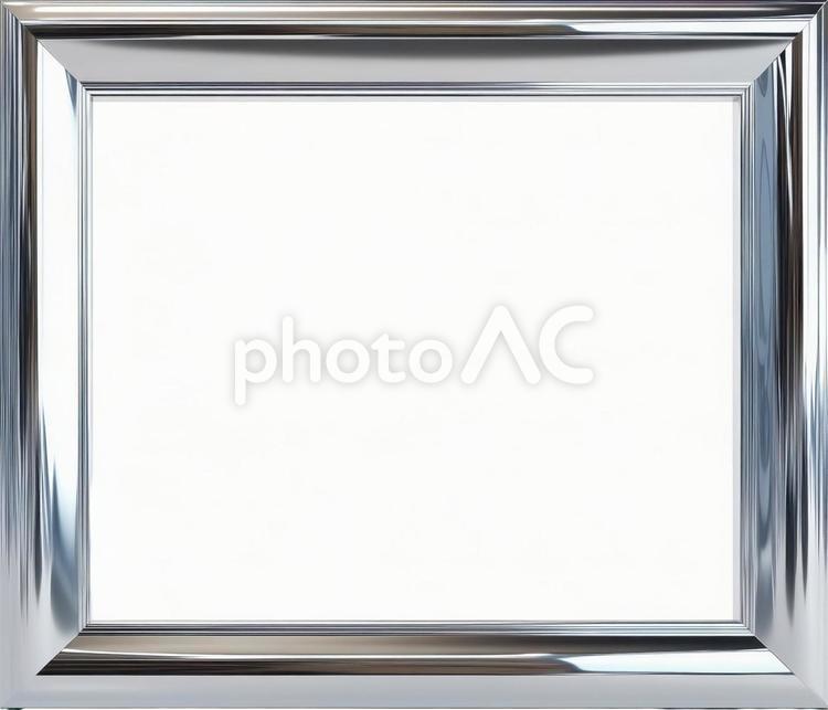 シンプルな光沢のあるシルバーの額縁 シンプル,光沢,シルバーの写真素材