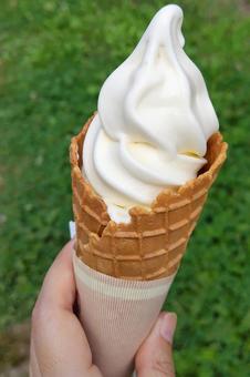 ソフトクリーム ソフトクリーム 風景,自然,ソフトクリームの写真素材