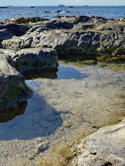 浜辺 海,岩,水の写真素材
