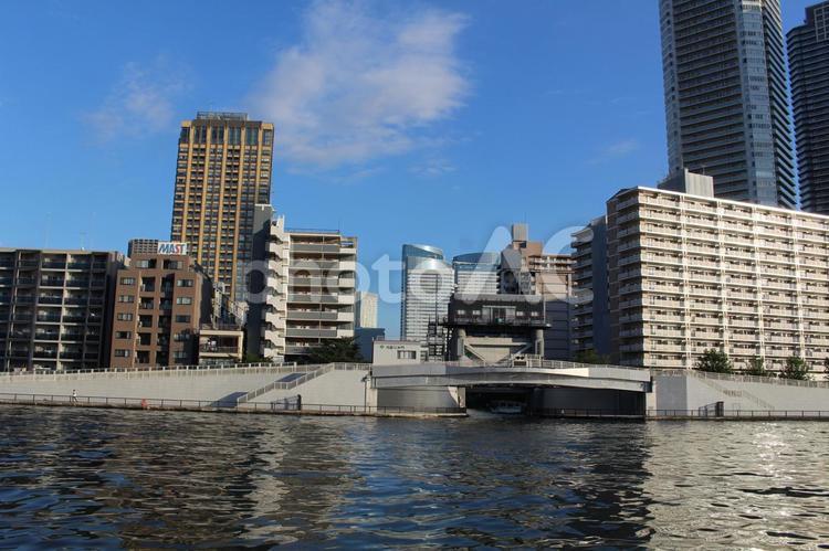 水上バス 水上バス,橋,運河の写真素材