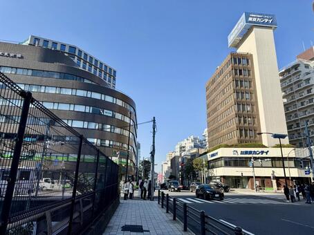 上大崎新橋から権之助坂方面の風景 目黒,目黒通り,目黒駅の写真素材