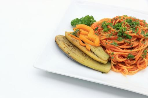 アラビアータに焼茄子を添えて パスタ,スパゲティ,アラビアータの写真素材