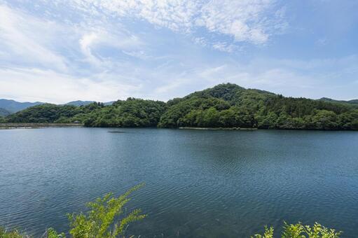 夏の山梨県上野原市にある大野貯水池 大野貯水池,山梨,上野原の写真素材