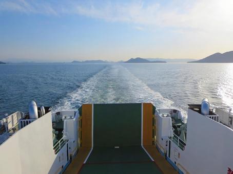 小豆島フェリーからの景色 小豆島,フェリー,海の写真素材
