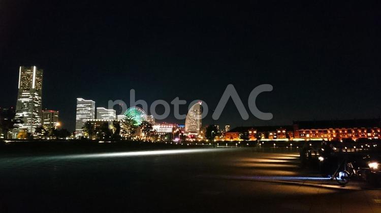 みなとみらいの夜景 夜景,みなとみらい,山下埠頭の写真素材