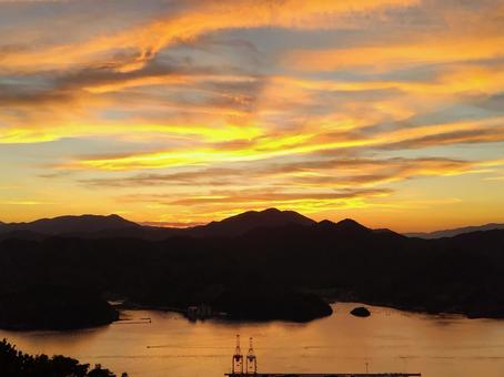 夕景(黄色) 夕景(黄色)の写真